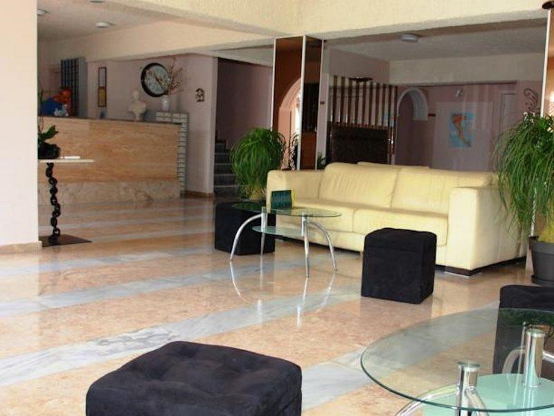Victoria Hill Hotel Дассия Экстерьер фото